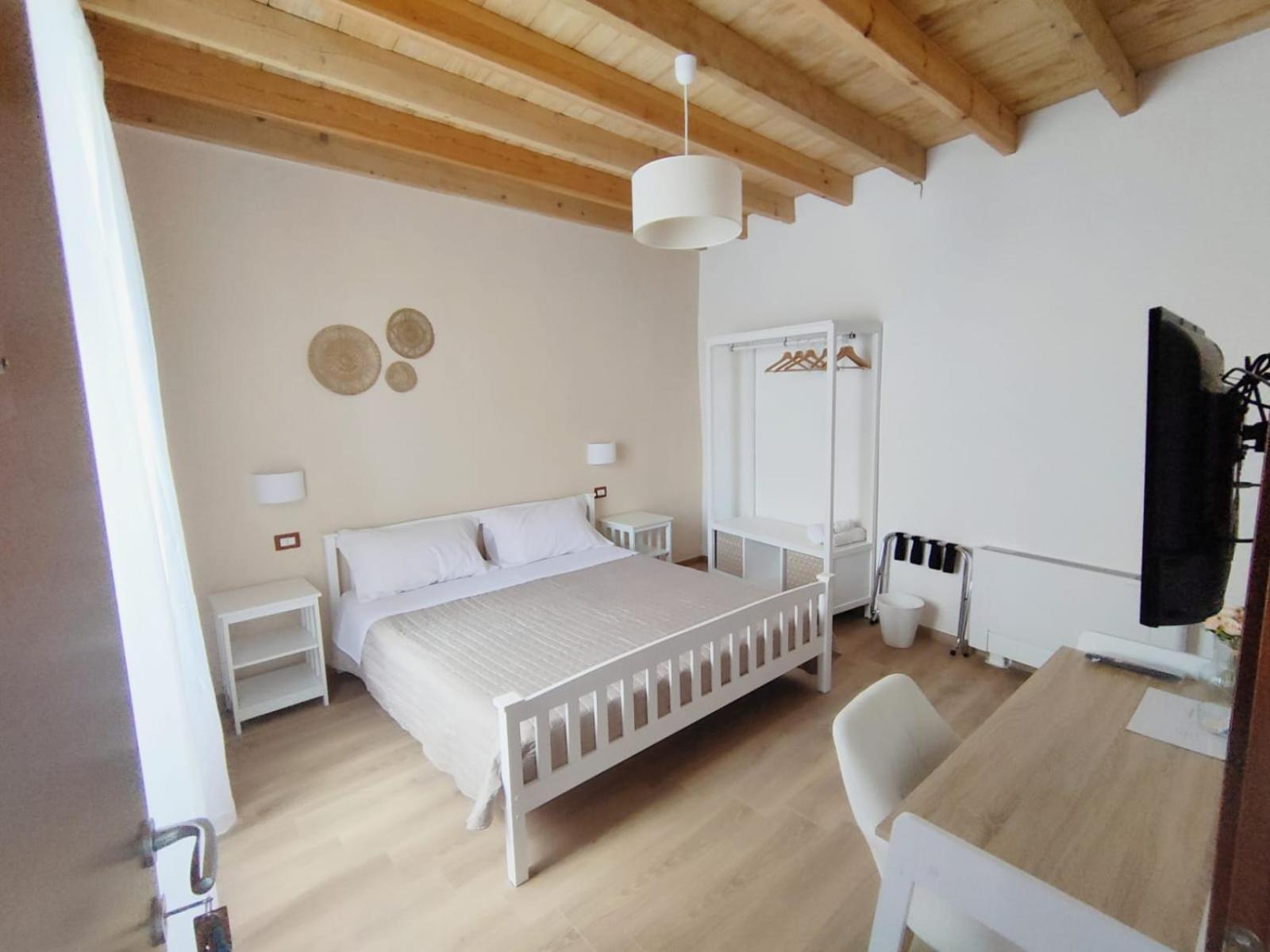 Bed and Breakfast Donna Raffaela Tertenìa Esterno foto